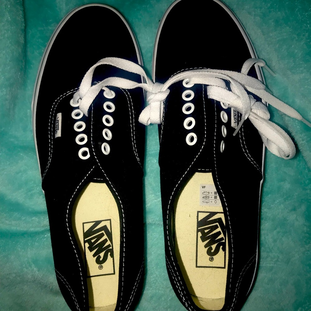 Vans Men’s 8.5 Women’s 10